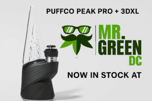 Puffco Peak Pro smart rig with 3DXL chamber next to MrGreenDC logo – elite dabbing device now available in DC.